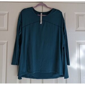 Lululemon Women Side Slit Long Sleeve Shirt Size 6 Blue